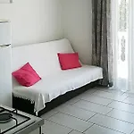 Amazing Apartment In Novi Vinodolski With Wifi Appartement Novi Vinodolski